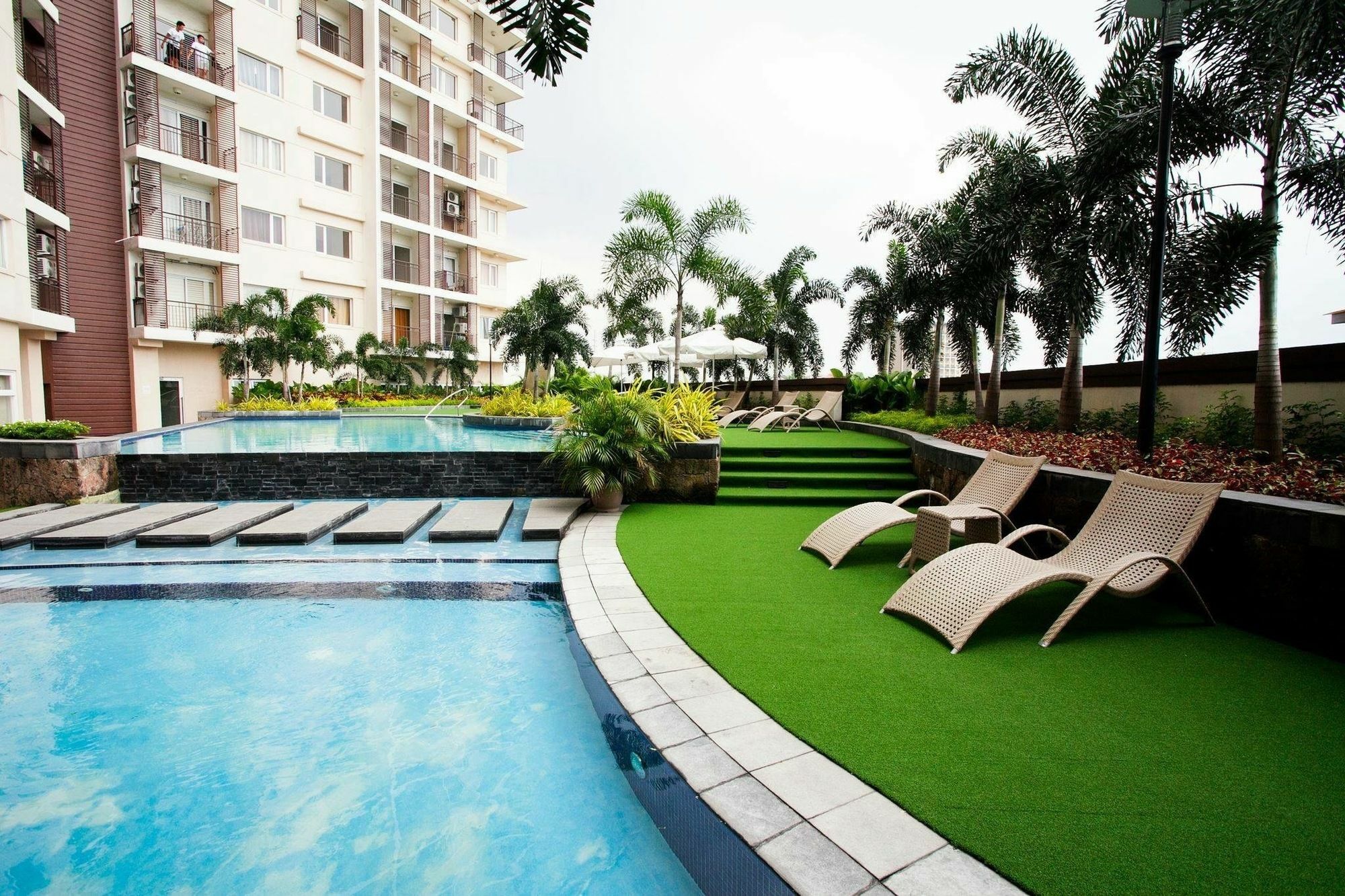 เดอะ ซีร์ก เซอร์วิซ เรสซิเดนซ์ Aparthotel เกซอนซิตี้ ภายนอก รูปภาพ